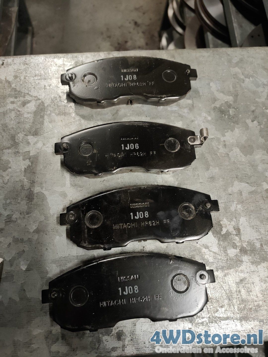 Nissan Juke Remblokset Vooras DA06M2Y991 brake pad set usado en Menorca foto 2