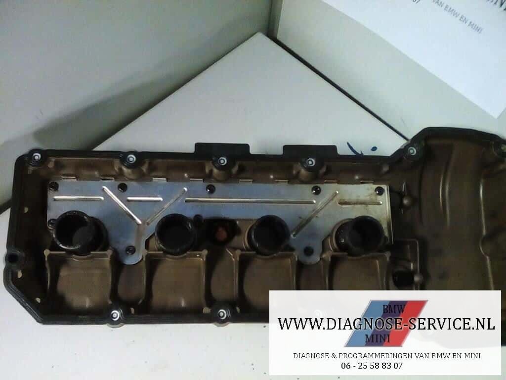 BMW M3 V8 E90 E92 E93 Kleppendeksel bank 2 links cil 5 tot 8 original num 7838268 valve cap usado en Menorca foto 3