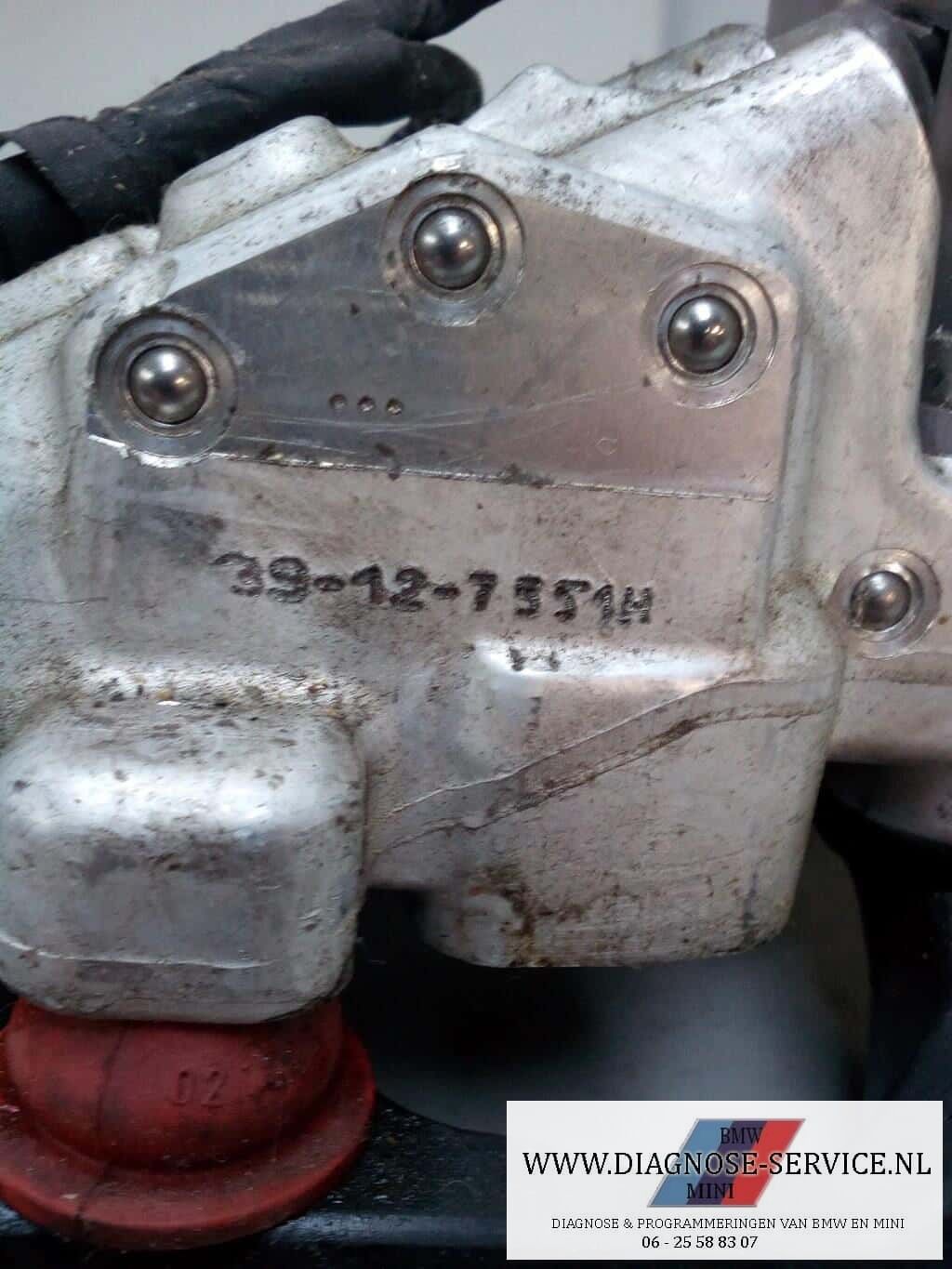 BMW F10 F11 F07 5 serie F01 F02 7 serie kleppenblok dynamic drive 6775258 solenoid suspension control usado en Menorca foto 5