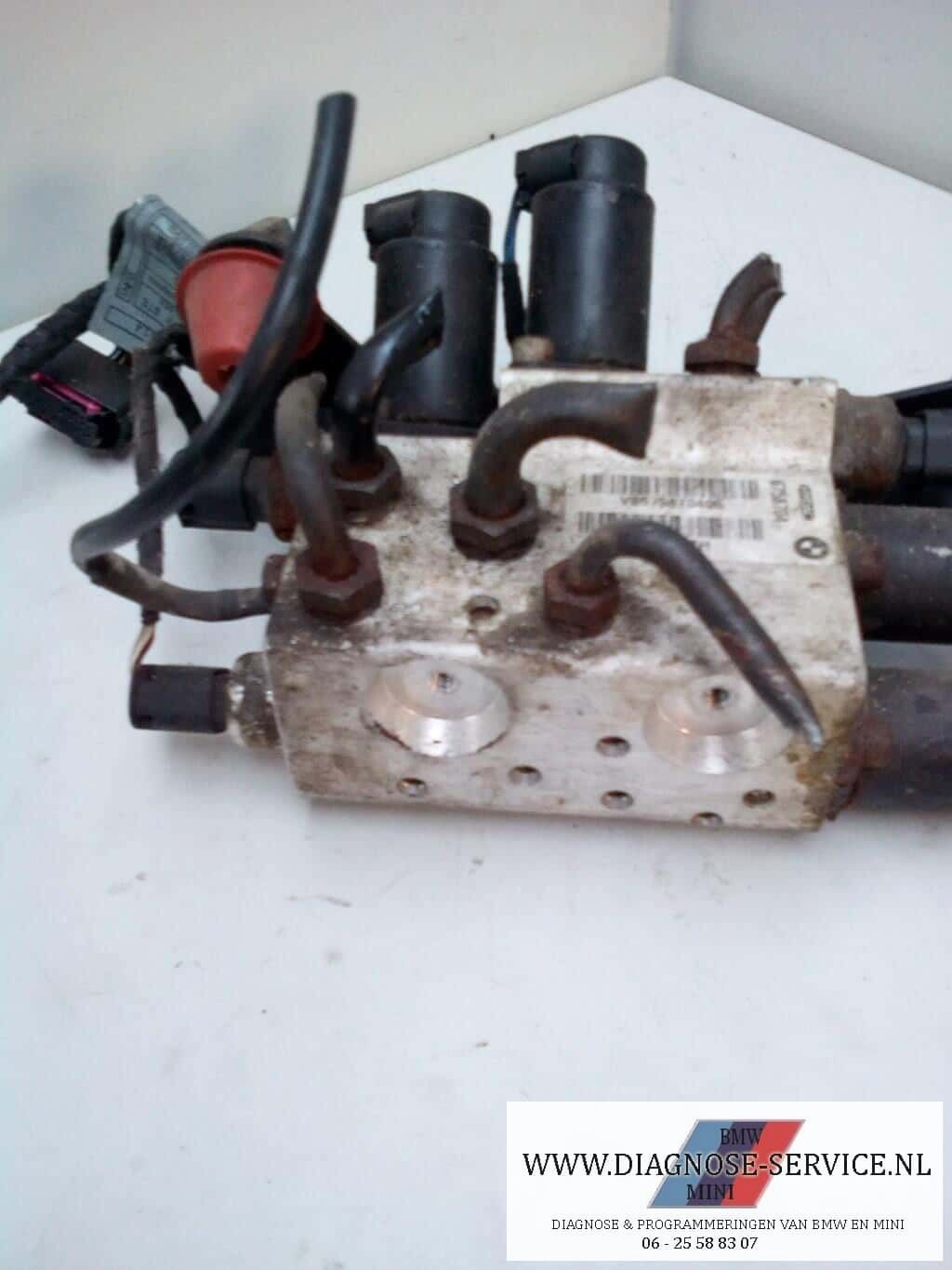 BMW E65 E66 7 serie kleppenblok dynamic drive 6758704 solenoid suspension control usado en Menorca