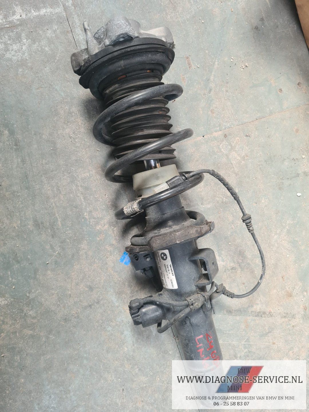 BMW Z4 E89 veerpoor links voor VDC 6895067 strut complete single usado en Menorca foto 2