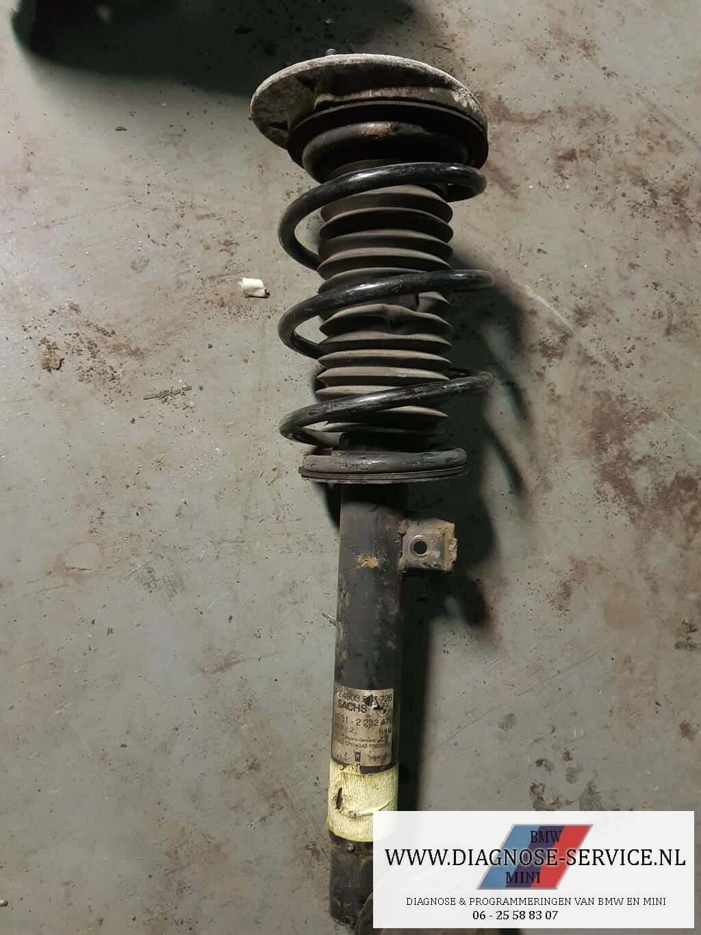 BMW M3 E46 veerpoot rechts 2282476 strut complete single usado en Menorca