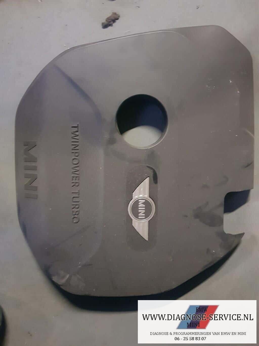 MINI F56 one cooper B38 motor afdekking 6891635 engine cover usado en Menorca