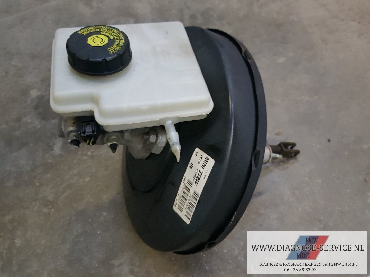 mini cooper s R56 hoofdremcilinder met rembekrachtiger 8178263 brake booster with master cylinder usado en Menorca