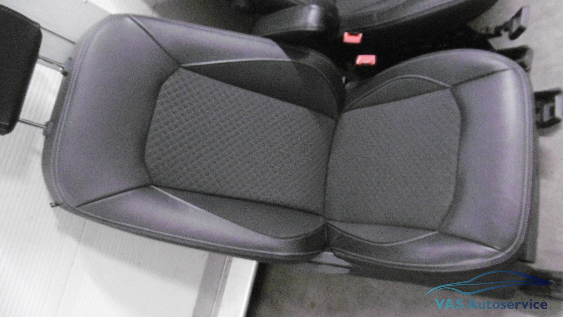 Lederen bekleding als nuevo Ford Ecosport complete interior usado en Menorca foto 2