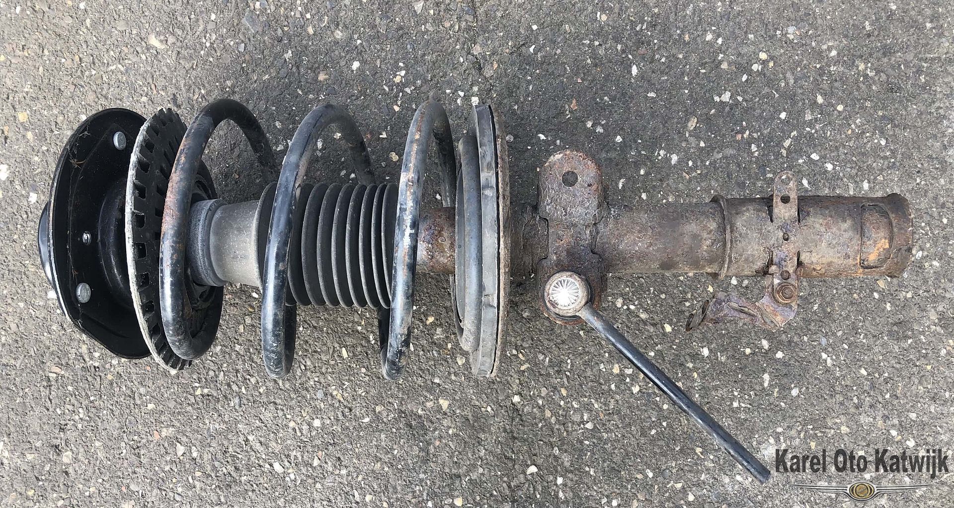 Veerpoot Chrysler Voyager / Grand Voyager 2004-2008 strut complete single usado en Menorca foto 2
