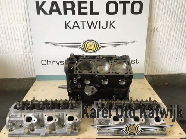 nuevo Onderblok + Cilinderkoppen Chrysler 3.3 2001-2008 engine block bare usado en Menorca