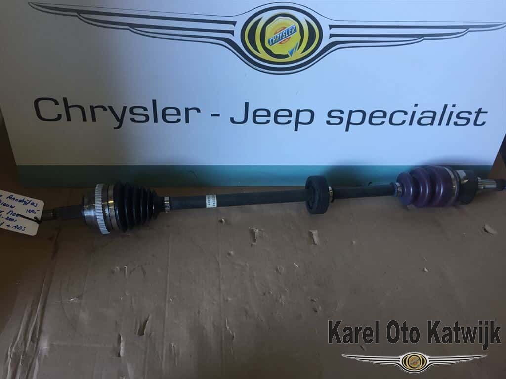 Linker aandrijfas Chrysler Neon automaat + ABS 1996-2001 crankshaft usado en Menorca
