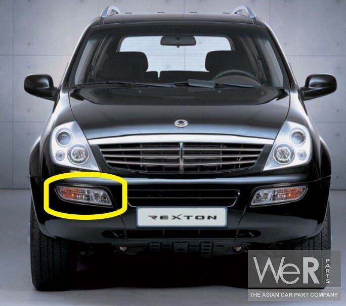 Front turnsignal lamp / fog lamp RH for SsangYong Rexton 2002-2006 8320208521, 8320208001, 8320208000, 8320208522 blinker single usado en Menorca