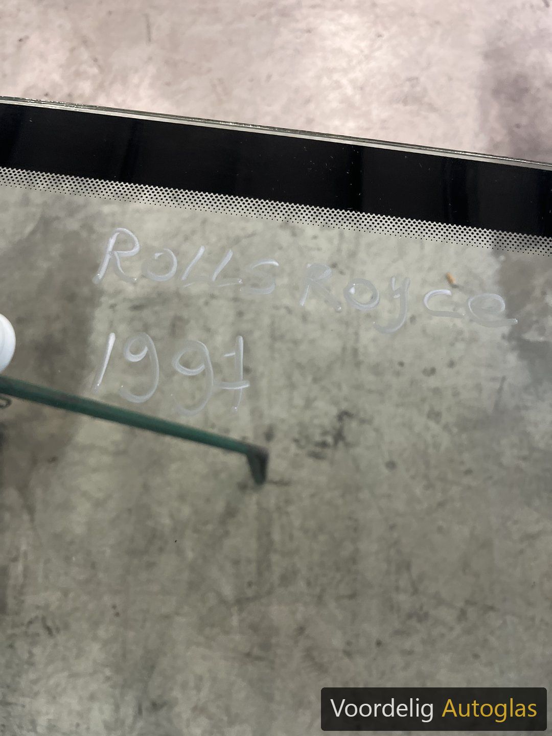 ROLLS ROYCE SILVER SERAPH 97 - VOORRUIT GELAAGD GROEN front windscreen usado en Menorca foto 2