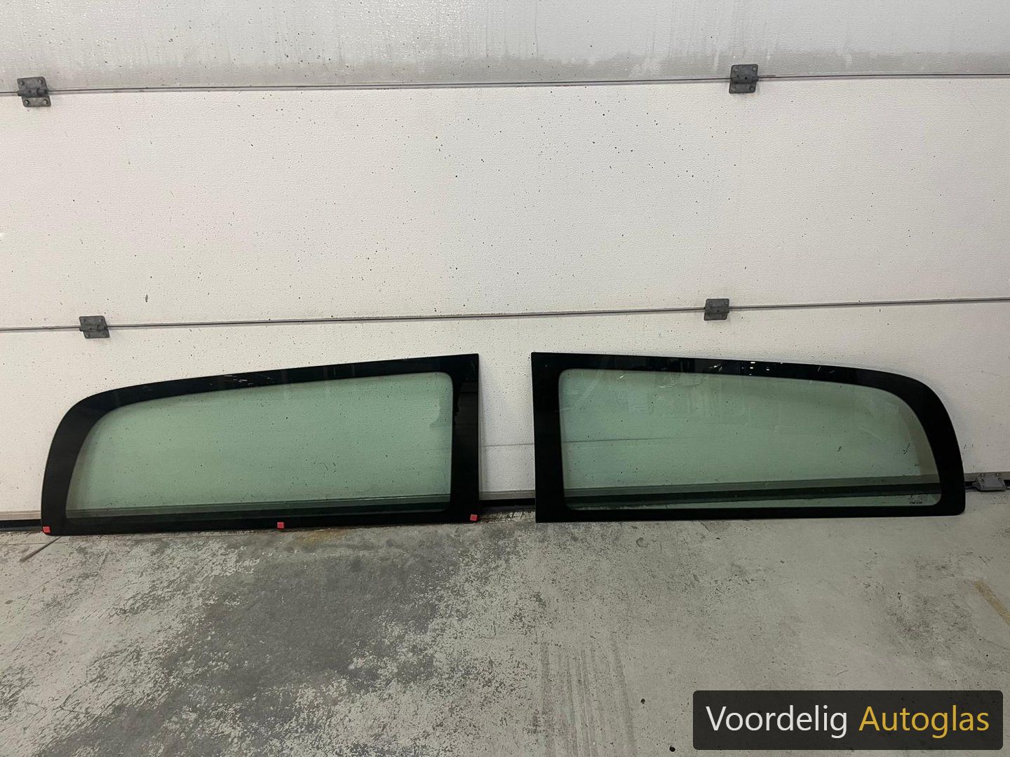 Zijruiten Mercedes Vito vanaf 2014 groen getint originalineel side window set of 2 usado en Menorca