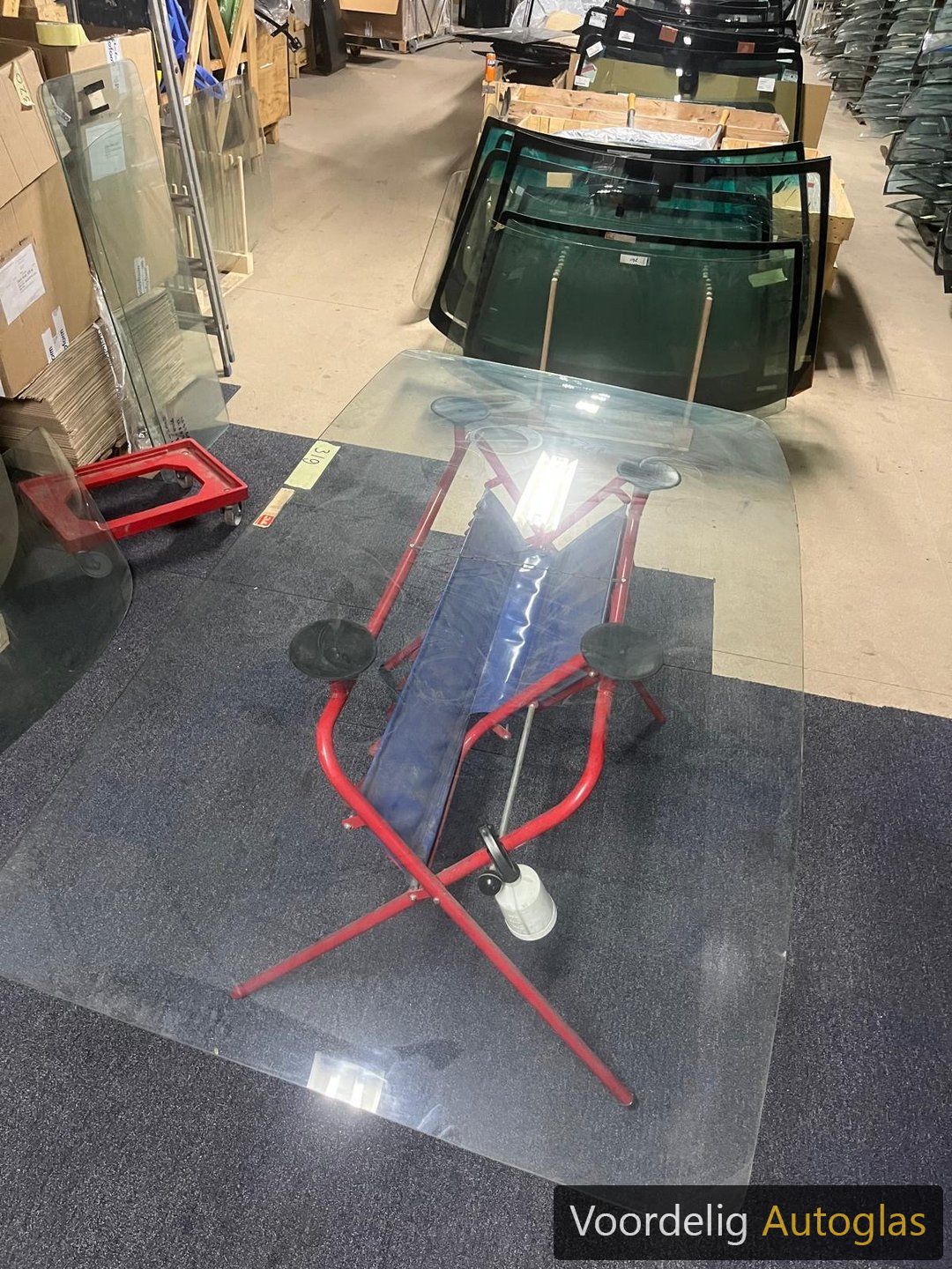 MERCEDES ECOLINER / ECOVAN / VARIO CH.670 86 - 00 HOOG VOORRUIT GELAAGD HELDER front windscreen usado en Menorca