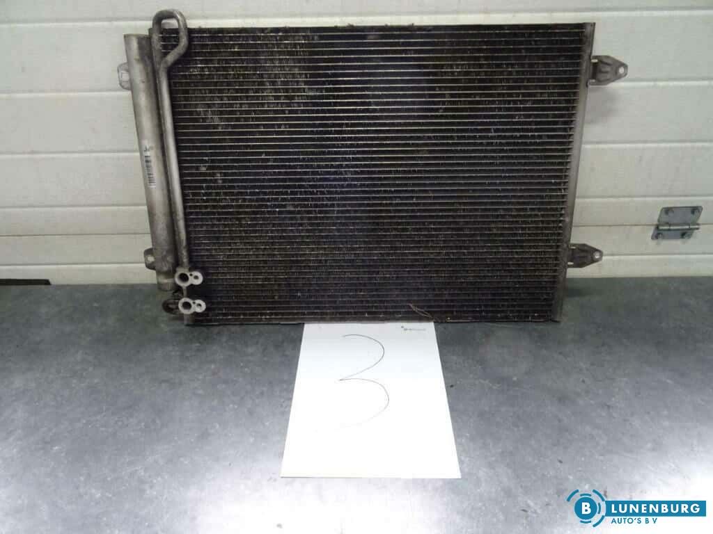 Condensor VW Passat 1.6 diesel 2012 condenser air conditioning radiator usado en Menorca
