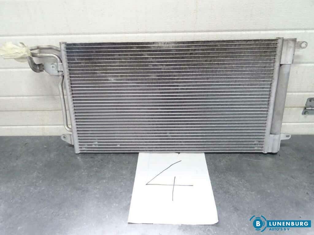 Condensor VW Polo 2016 condenser air conditioning radiator usado en Menorca