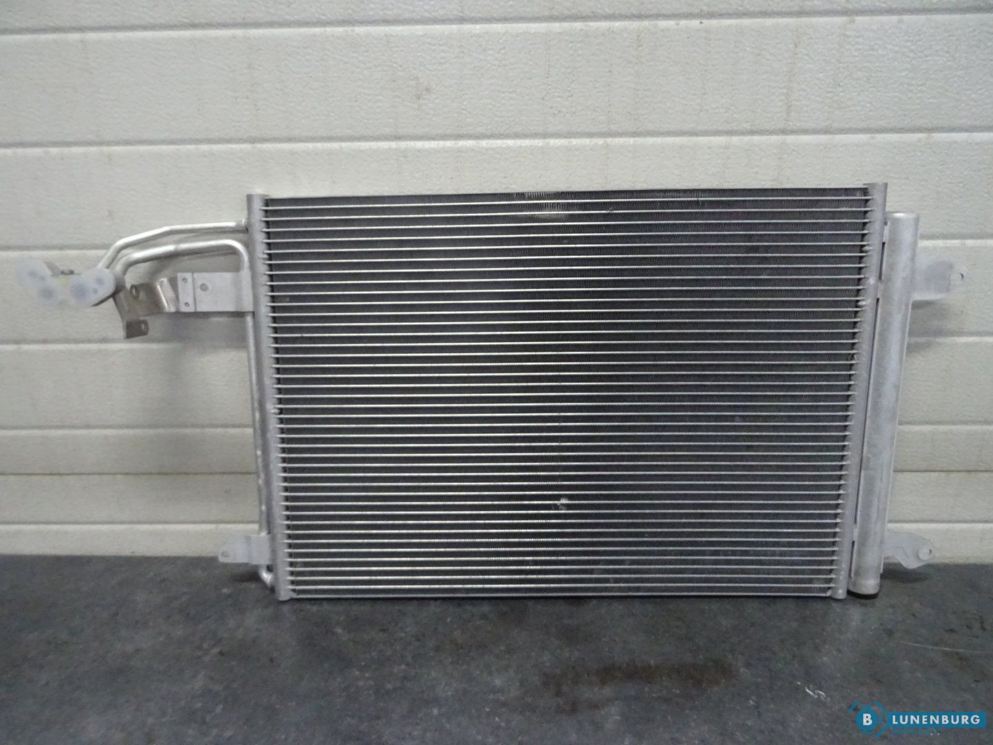 Condensor VW Skoda Seat condenser air conditioning radiator usado en Menorca