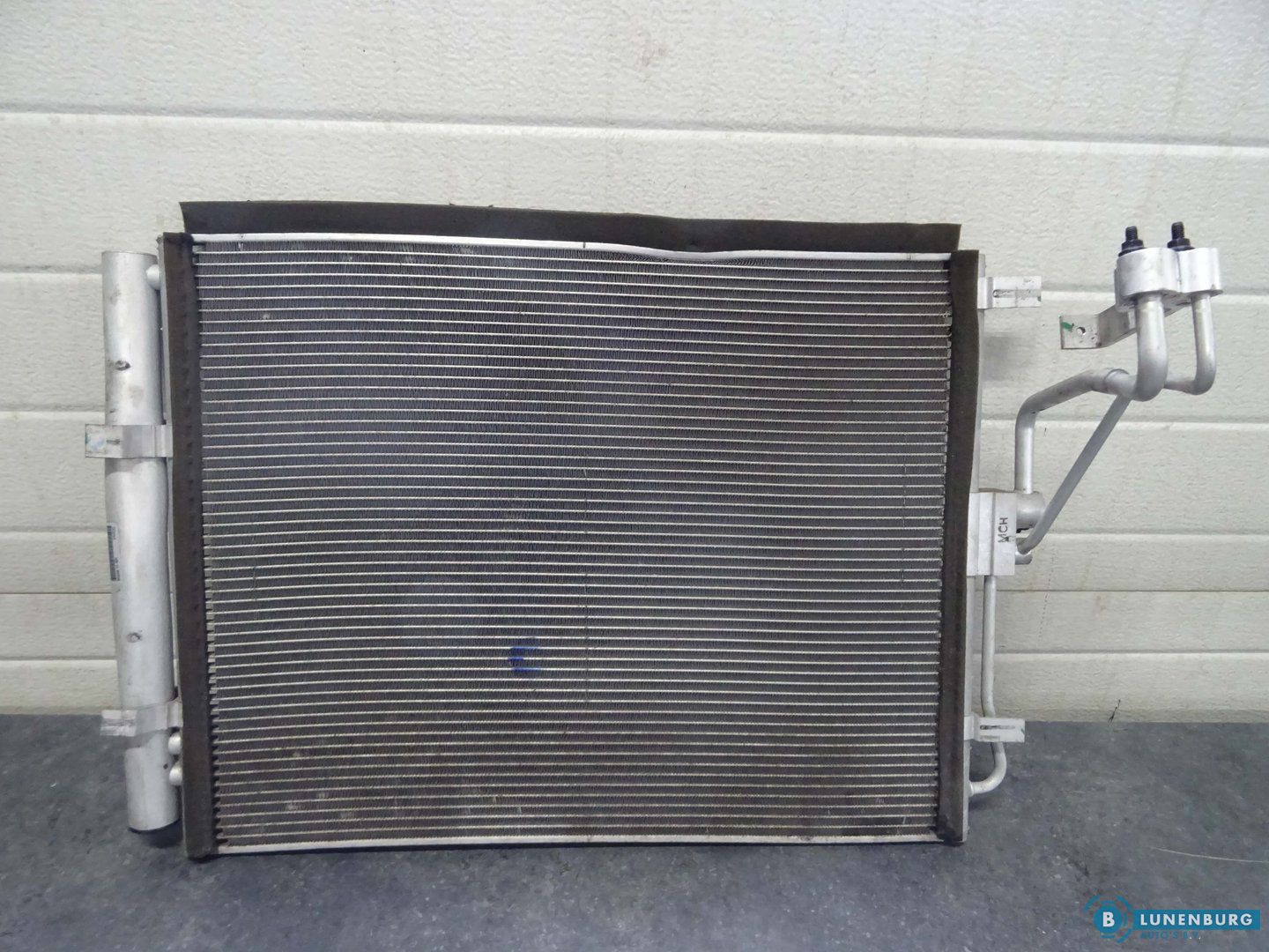 Condensor Kia Ceed 2018 condenser air conditioning radiator usado en Menorca