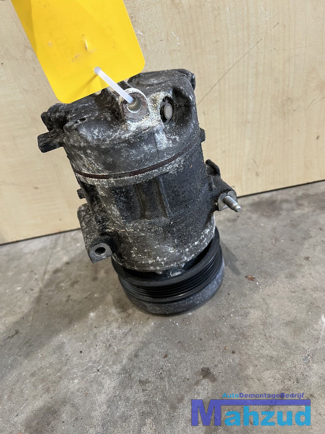 OPEL CORSA D 1.4 A14xer Aircopomp 55701200 G02 air conditioning pump air conditioning compressor usado en Menorca foto 2