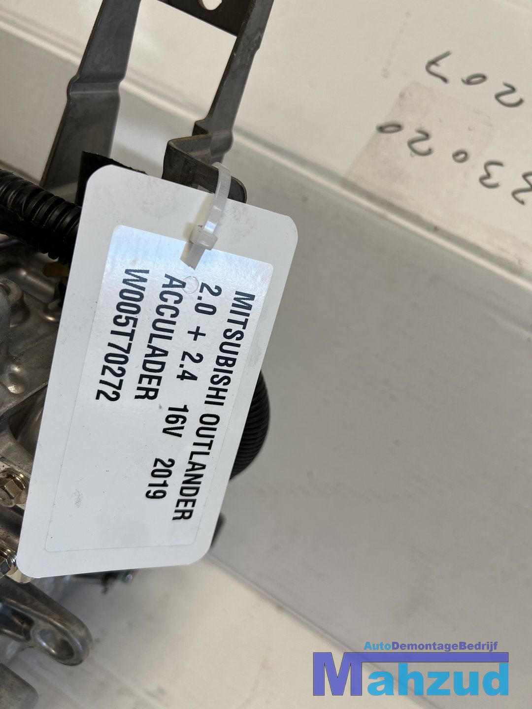 MITSUBISHI OUTLANDER PHEV 2.0 16V 4x4 Acculader W005T70272 battery charger usado en Menorca foto 3