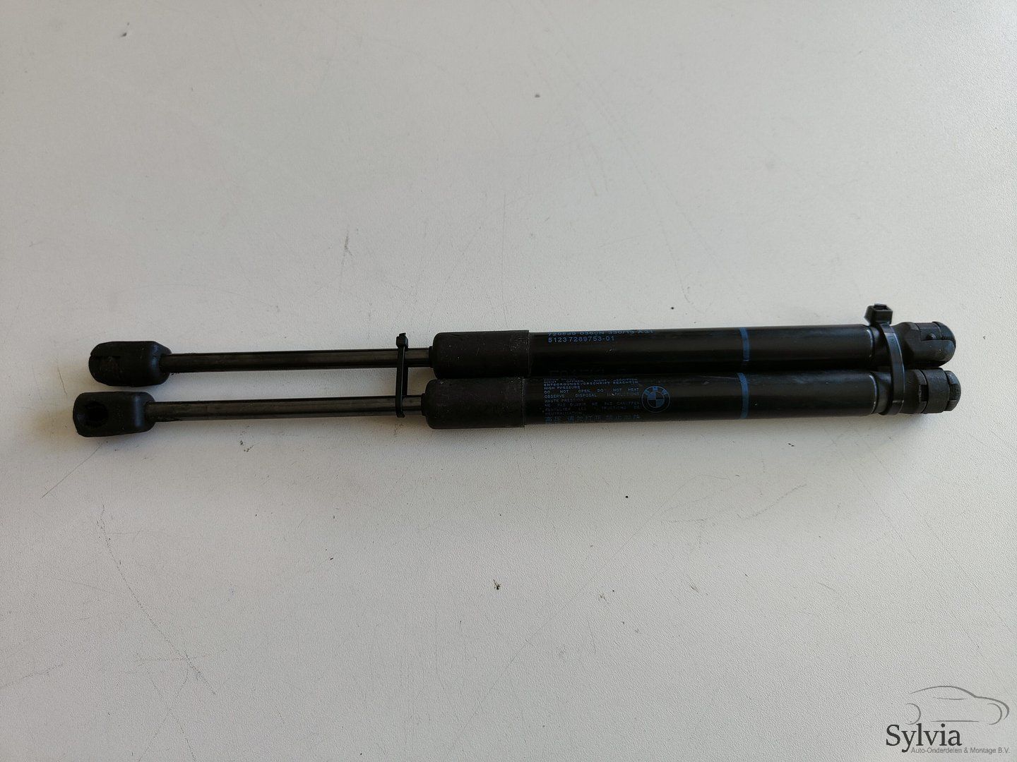 Gasdemper gasveer voor passieve motorkap BMW 7 serie F01 F02 F04 7289753 gas pressure springs usado en Menorca