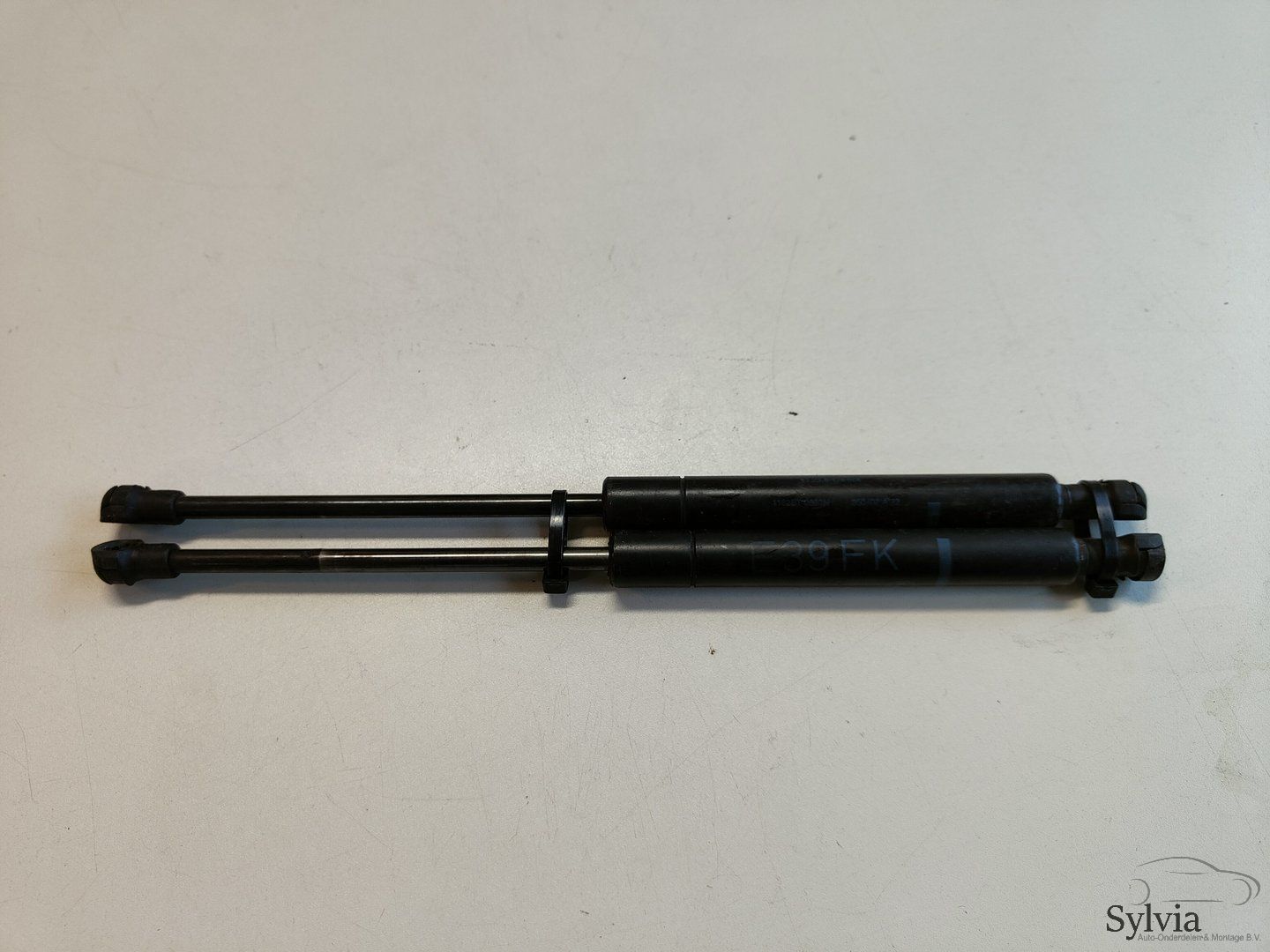 Gasdemper gasveer set voor motorkap BMW 5 serie E39 8174866 gas pressure springs usado en Menorca