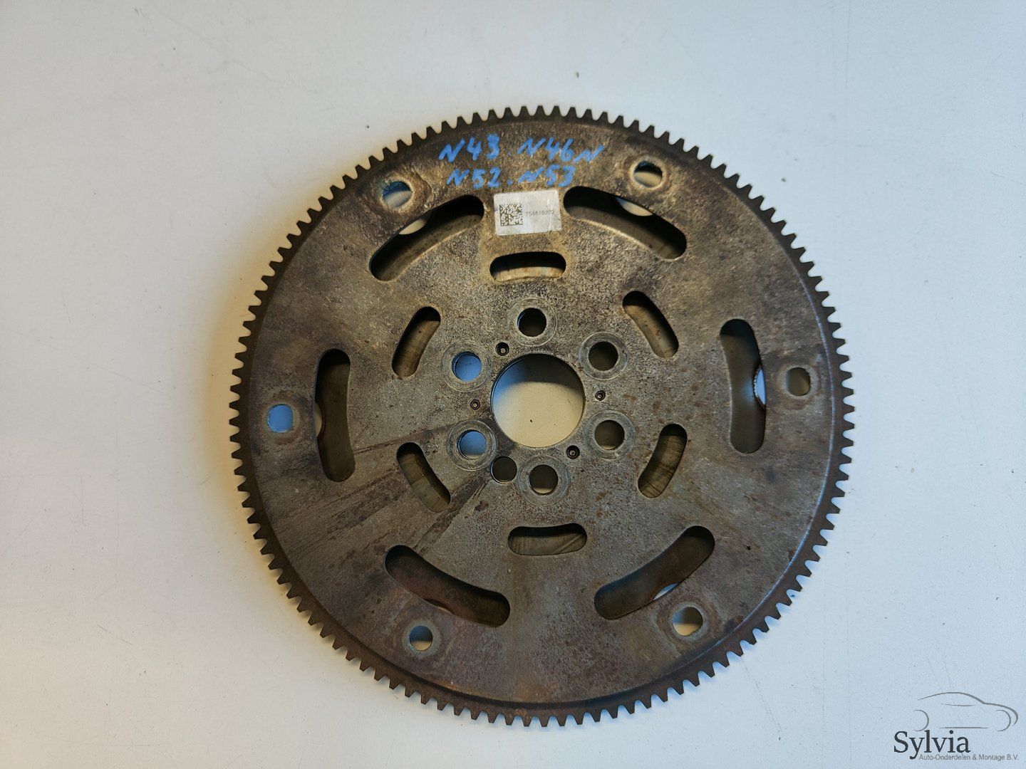 Starterkrans automaat BMW 1 / 3 / 5 / 6 / 7 / X1 X3 X5 X6 Z4 N43 N46N N52 N53 7548102 ring gear usado en Menorca