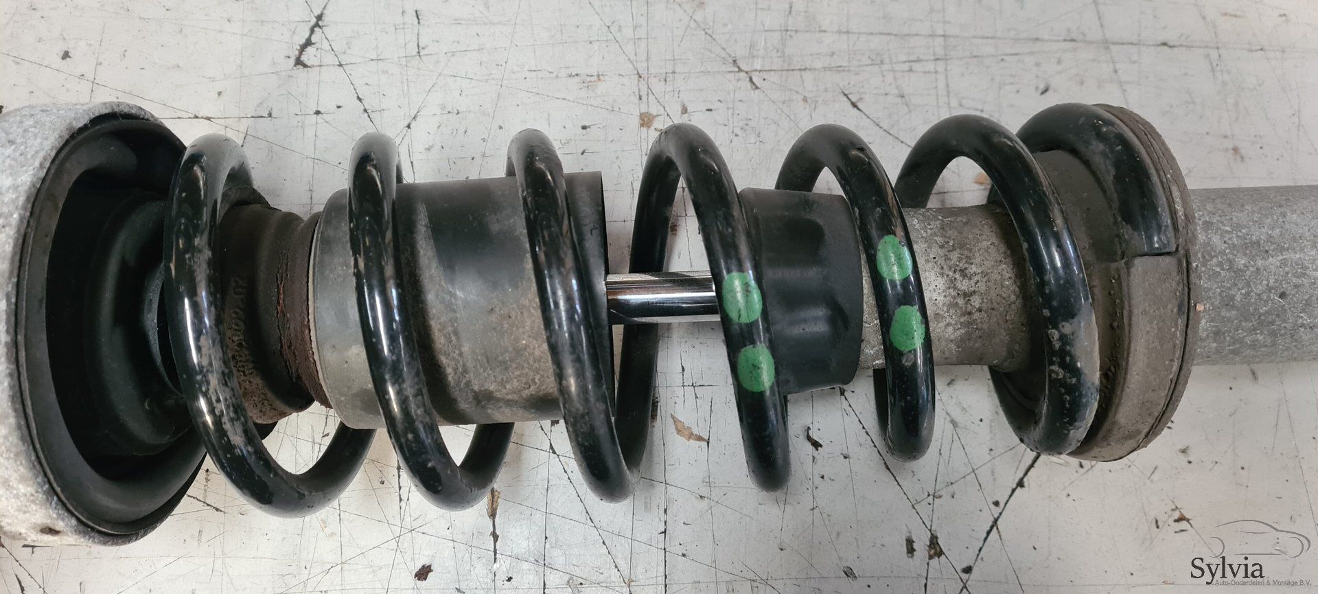 Veerpoot schokdemper achter BMW 6 serie E64 cabrio 6767733 strut complete left and right usado en Menorca foto 4