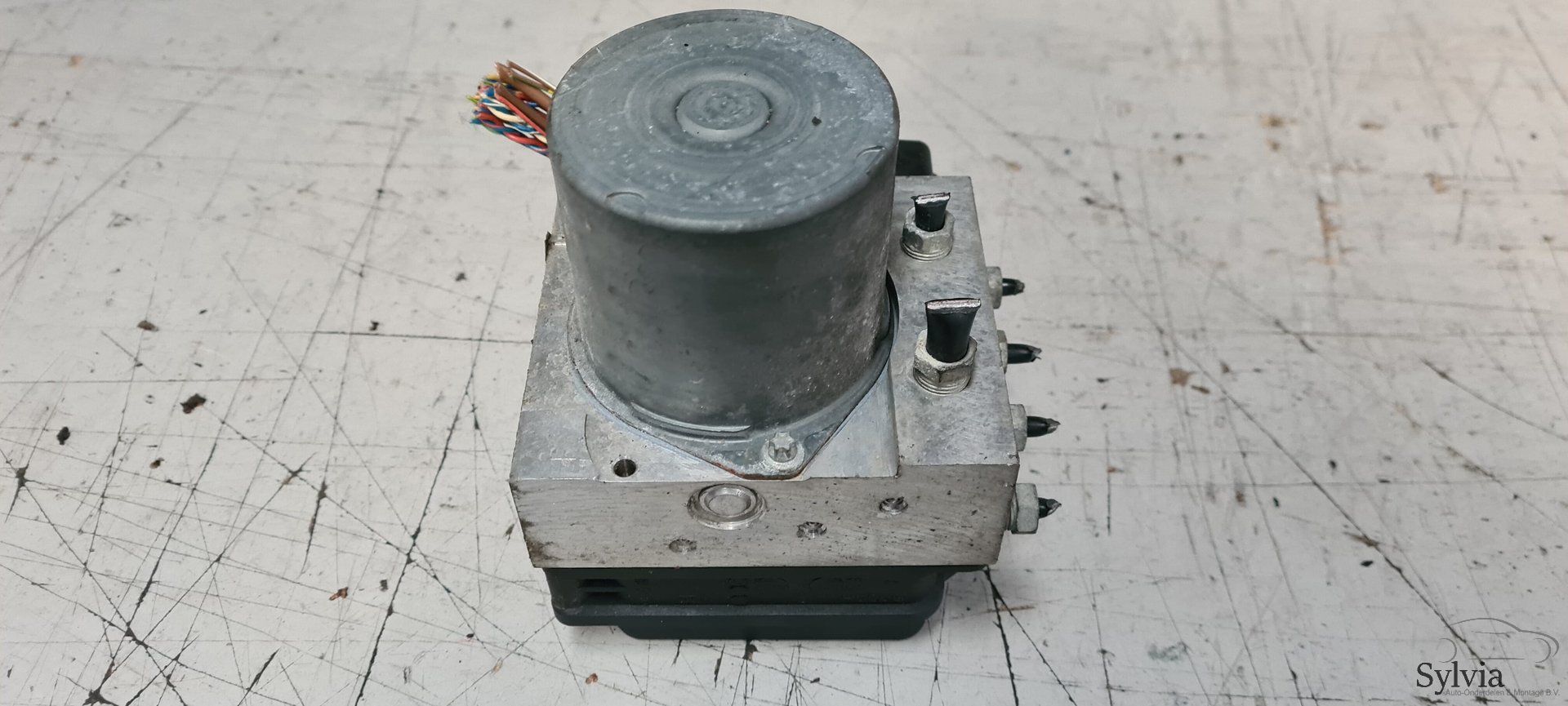ABS Pomp BMW 5 / 6 serie E60 E61 E63 E64 6777801 / 6777803 abs pump usado en Menorca foto 3