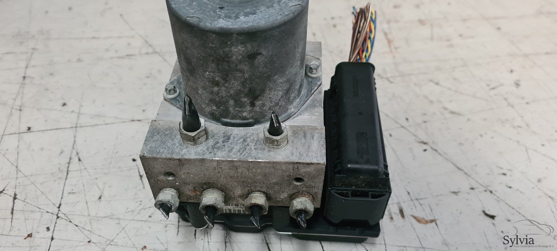 ABS Pomp BMW 5 / 6 serie E60 E61 E63 E64 6777801 / 6777803 abs pump usado en Menorca foto 2