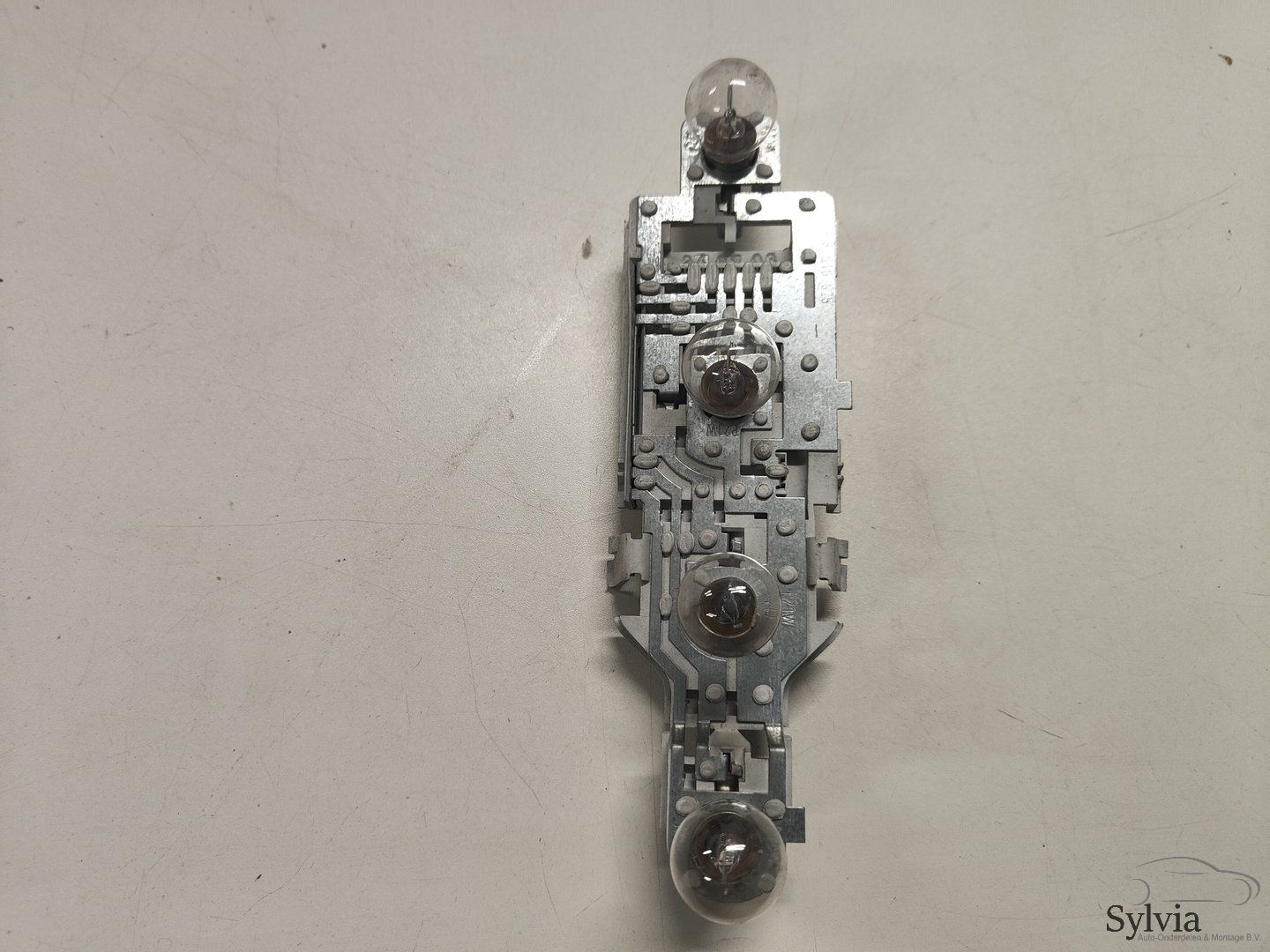 Lamp fitting achter BMW 3 serie E46 compact model met mistlamp 6918925 fitting usado en Menorca