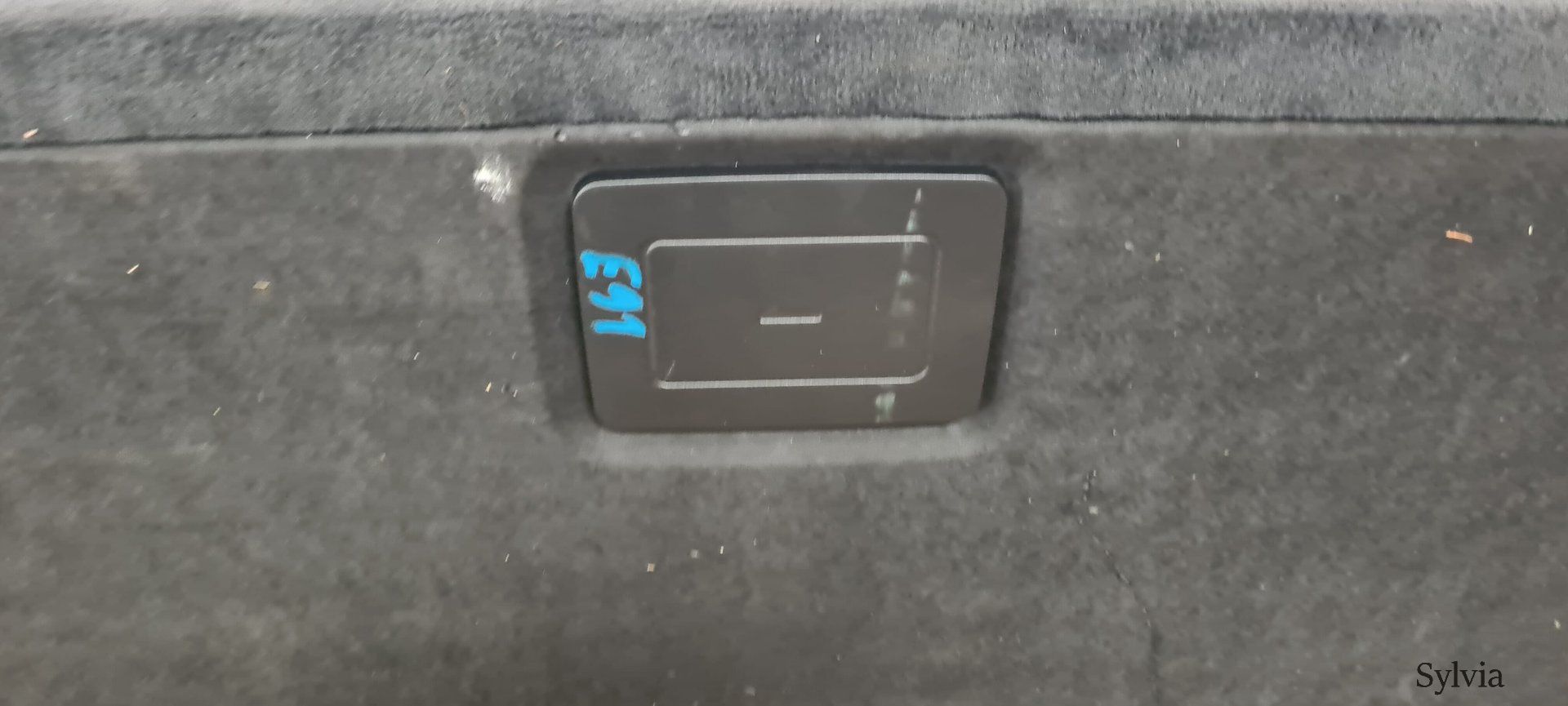 Vloerbedekking bagageruimte BMW 3 serie E91 7131805 upholstery boot usado en Menorca foto 4