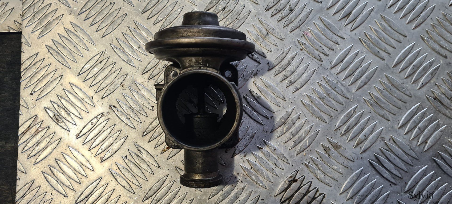 EGR klep Ventiel BMW 3 / 5 / 7 serie E46 E39 E38 E65 X5 E53 M47 M57 7785789 egr valve usado en Menorca foto 2