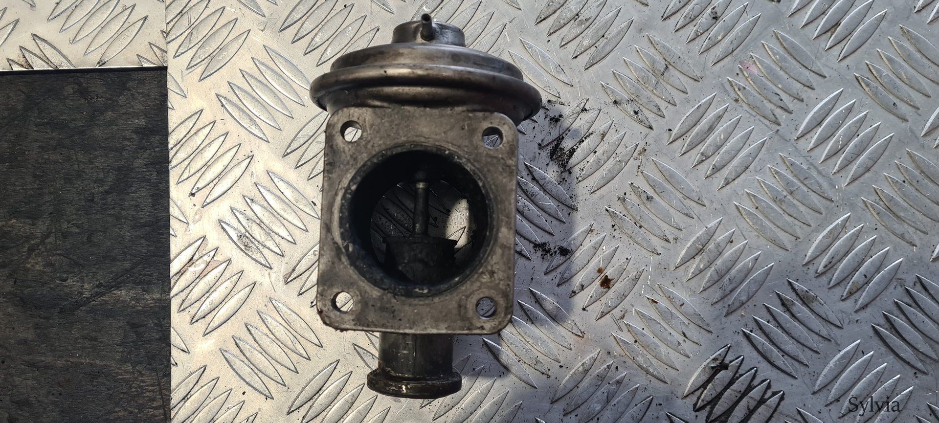 EGR klep Ventiel BMW 3 / 5 / 7 serie E46 E39 E38 E65 X5 E53 M47 M57 7785789 egr valve usado en Menorca foto 4