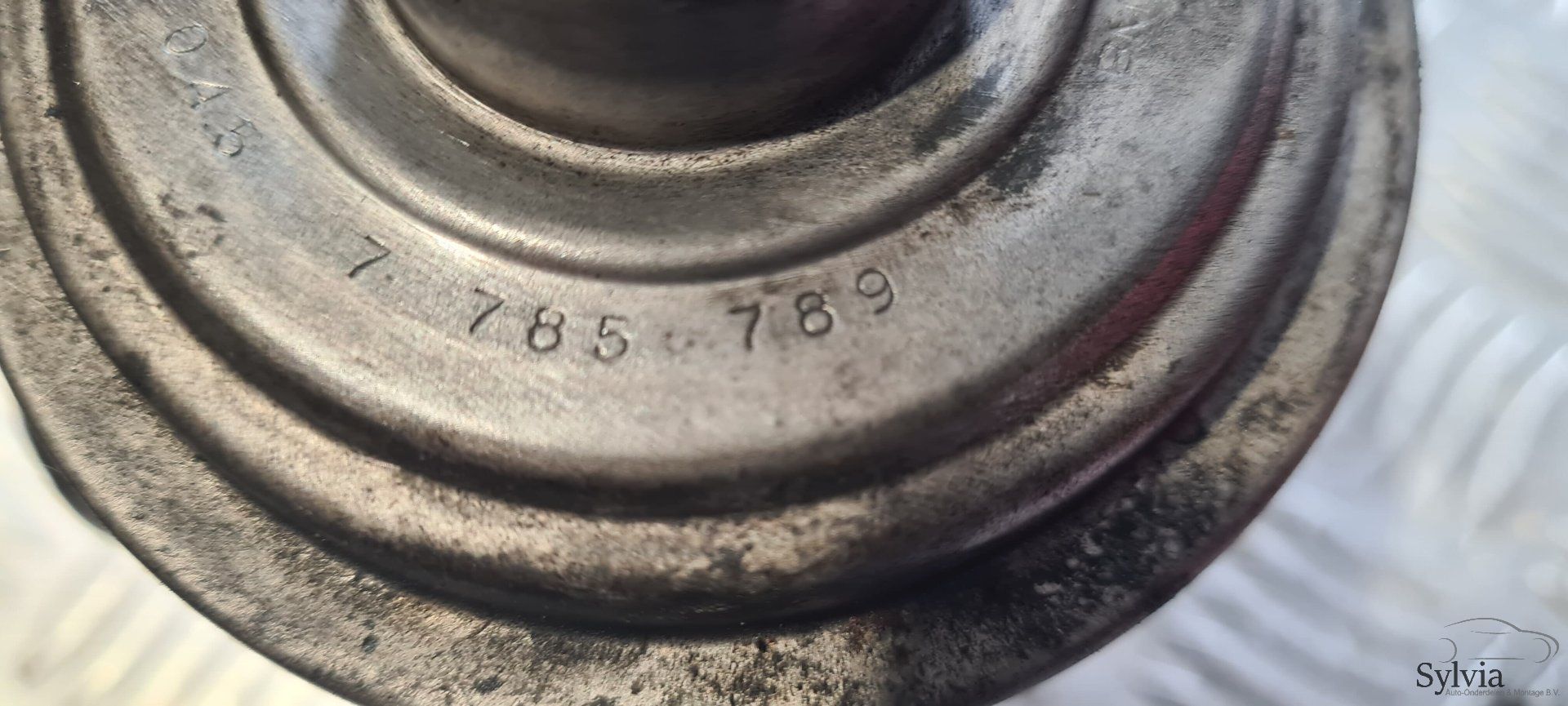 EGR klep Ventiel BMW 3 / 5 / 7 serie E46 E39 E38 E65 X5 E53 M47 M57 7785789 egr valve usado en Menorca foto 7