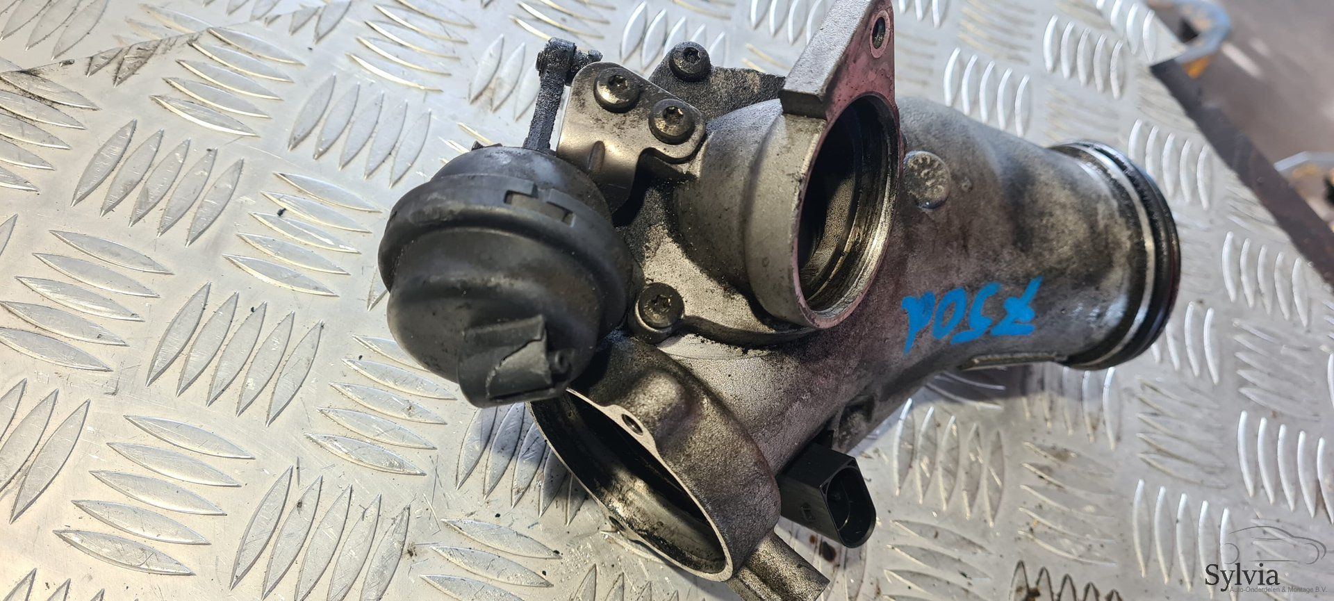Verbindingspijp BMW 5 / 7 serie F10 F11 F01 F02 X5 E70 F15 X6 E71 F16 N57X 8506392 intercooler hose usado en Menorca foto 3