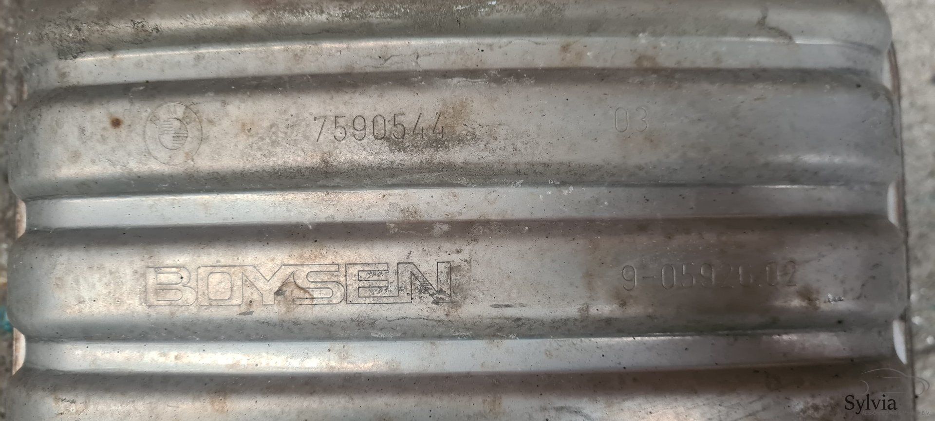 escape middendemper BMW 5 serie F10 7590544 muffler middle muffler usado en Menorca foto 4