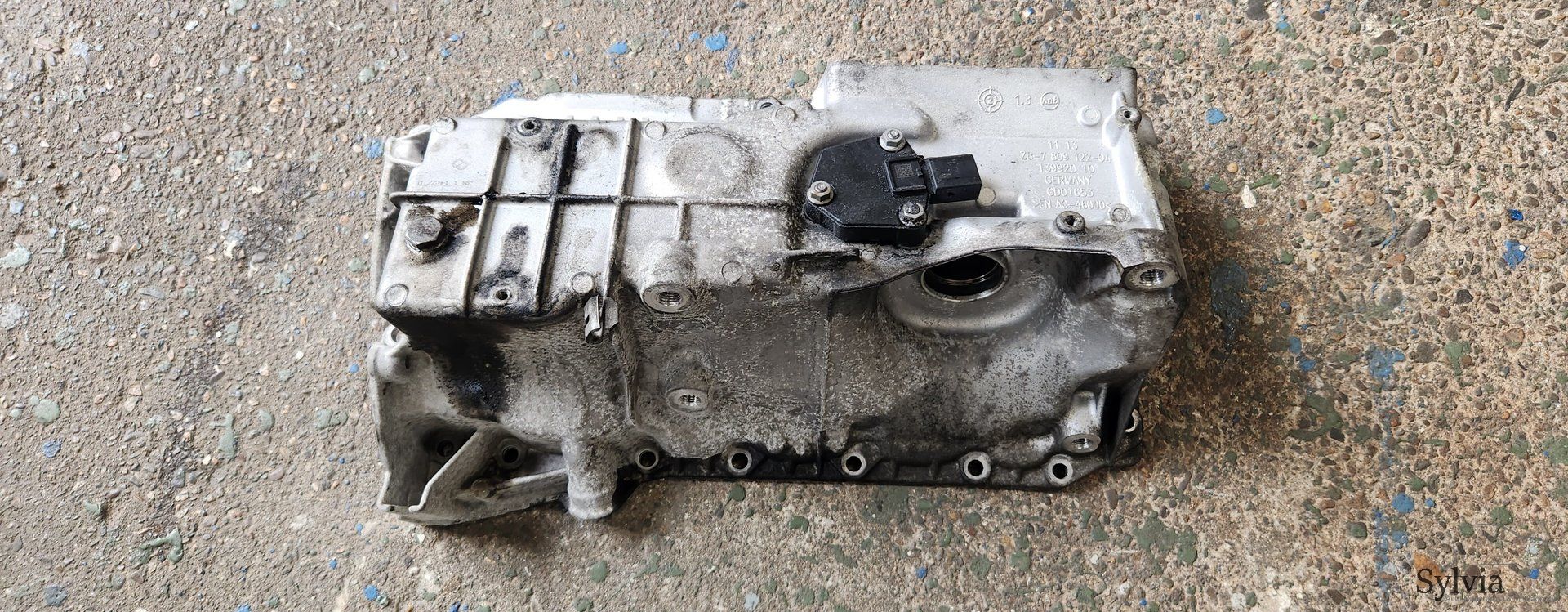 Oliepan carterpan BMW N47N Xdrive 7809122 sump usado en Menorca