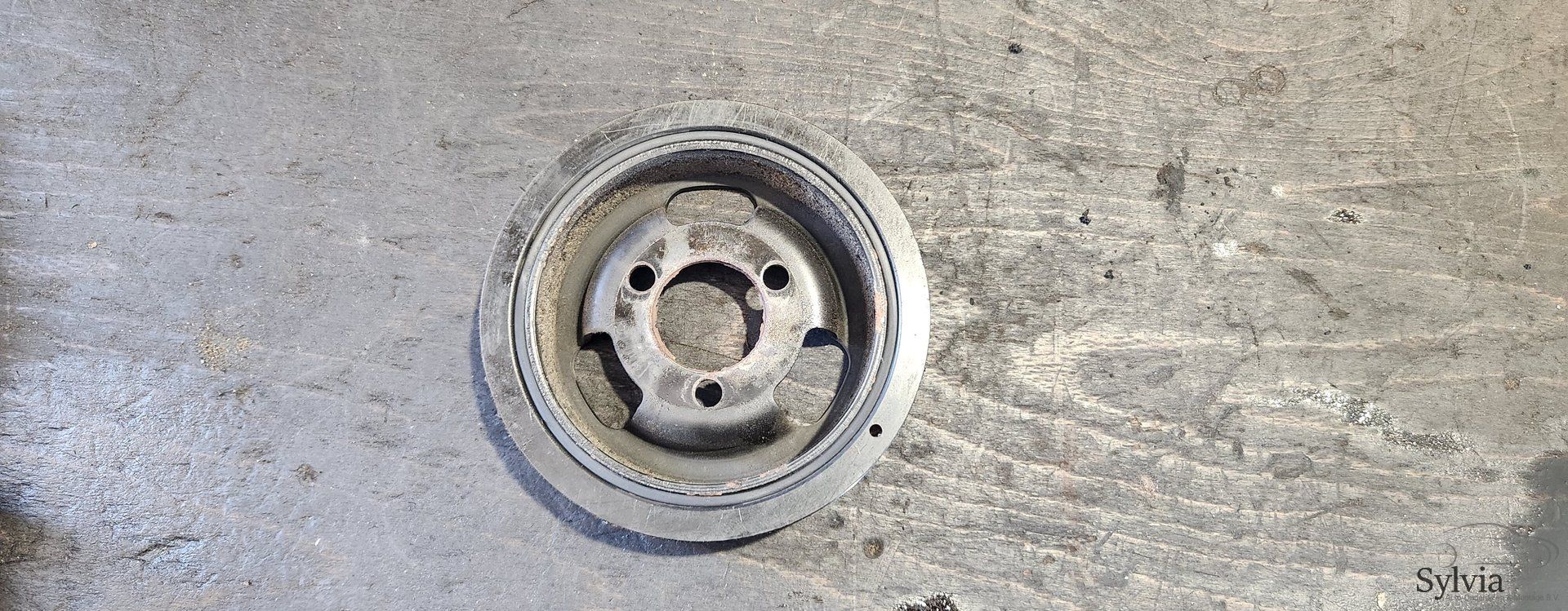 Krukaspoelie vibratie demper BMW 1 / 3 serie F20 F21 F30 F31 N13 11237562801 7562801 11237638551 crankshaft pulley usado en Menorca foto 3