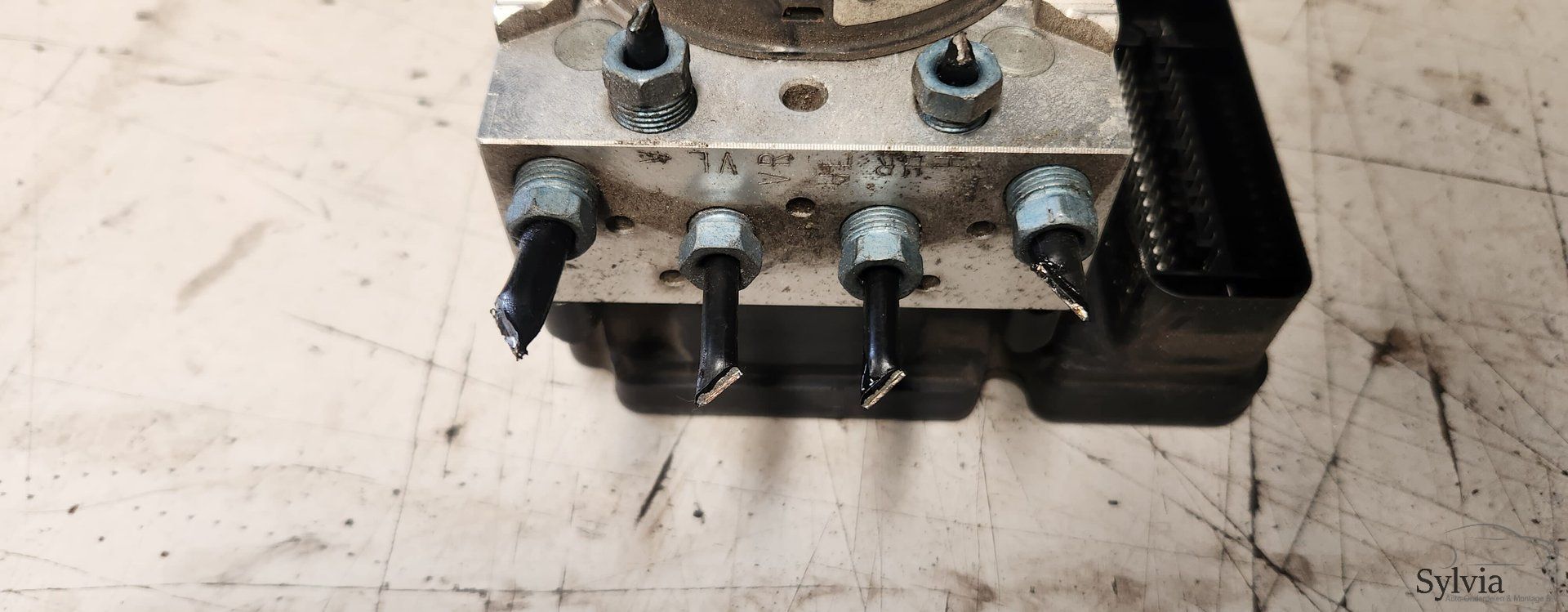 ABS Pomp BMW 1 / 3 serie F20 F21 F30 F31 6791718 / 6791719 abs pump usado en Menorca foto 4