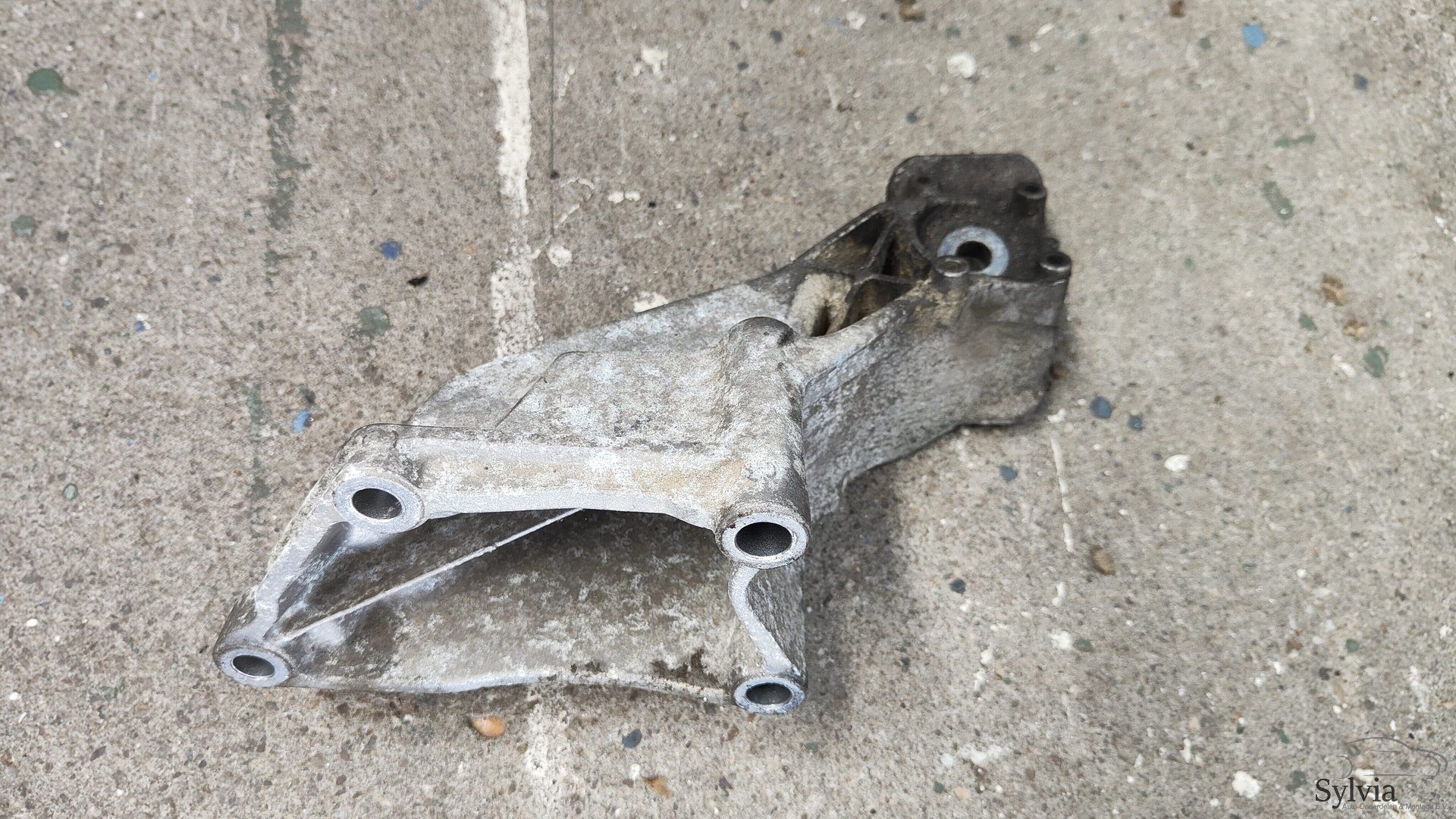Motorsteun rechts N63 BMW X5 / X6 serie E70 E71 F15 F16 22116780148 6780148 engine mount engine rubber usado en Menorca