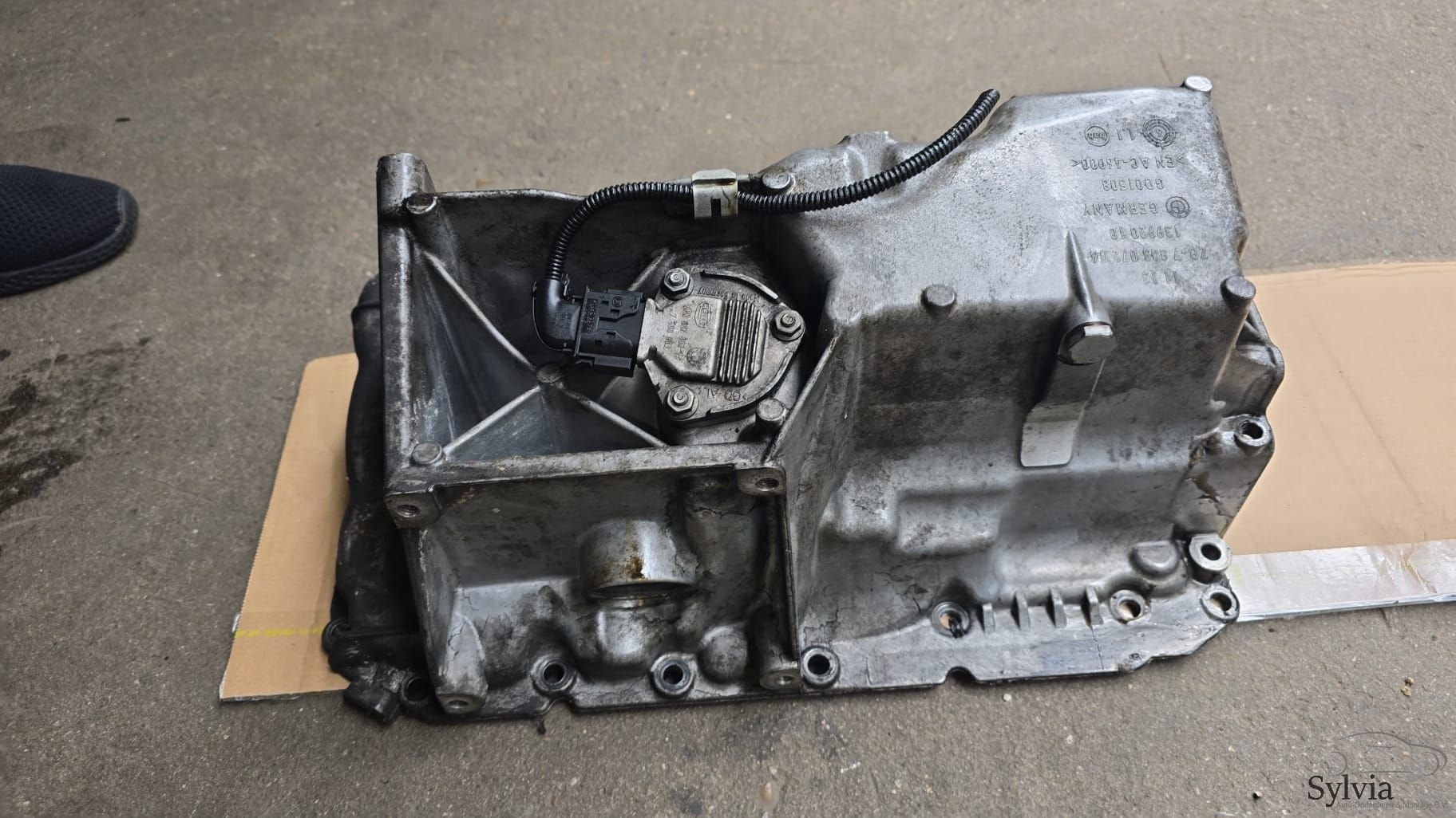 Oliepan carterpan BMW X3 E83 LCi N47 E83 X3 11137803072 37803072 sump usado en Menorca foto 3