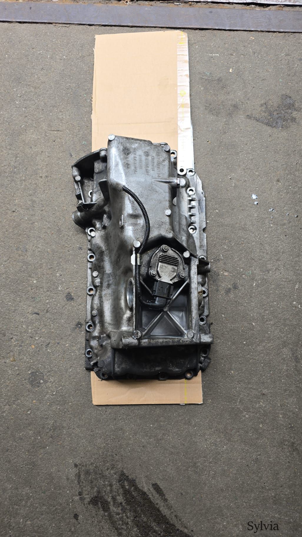 Oliepan carterpan BMW X3 E83 LCi N47 E83 X3 11137803072 37803072 sump usado en Menorca