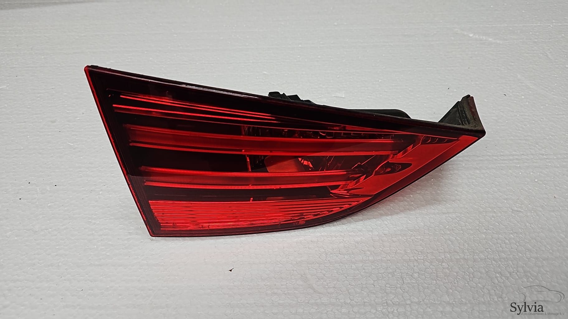 Achterlicht Led op klep links binnenzijde BMW X1 E84 63212990113 2990113 tail light housing single usado en Menorca