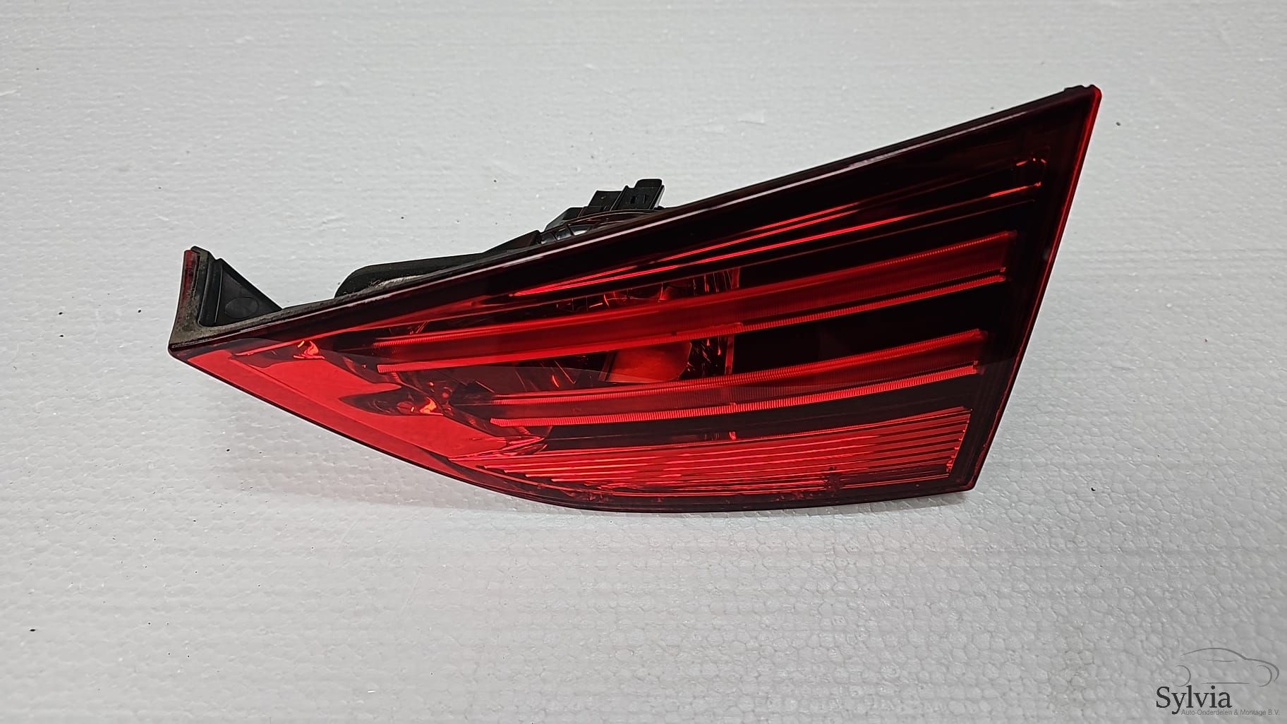Achterlicht Led op klep rechts binnenzijde BMW X1 E84 63212990114 2990114 tail light housing single usado en Menorca