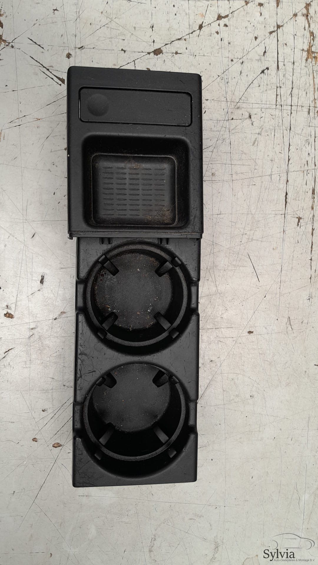 Bekerhouder en muntenhouder BMW 3 serie E46 51168248504 8248504 51168217957 8217957 holder cup holder usado en Menorca