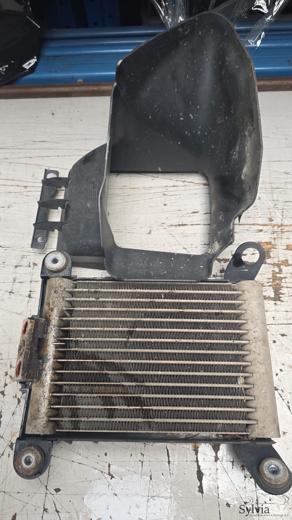 Oliekoeler warmtewisselaar luchtinlaat luchtgeleider set N55 BMW 1 serie F20 F21 LCI 17217600698 7600698 51748060310 8060310 oil cooler usado en Menorca
