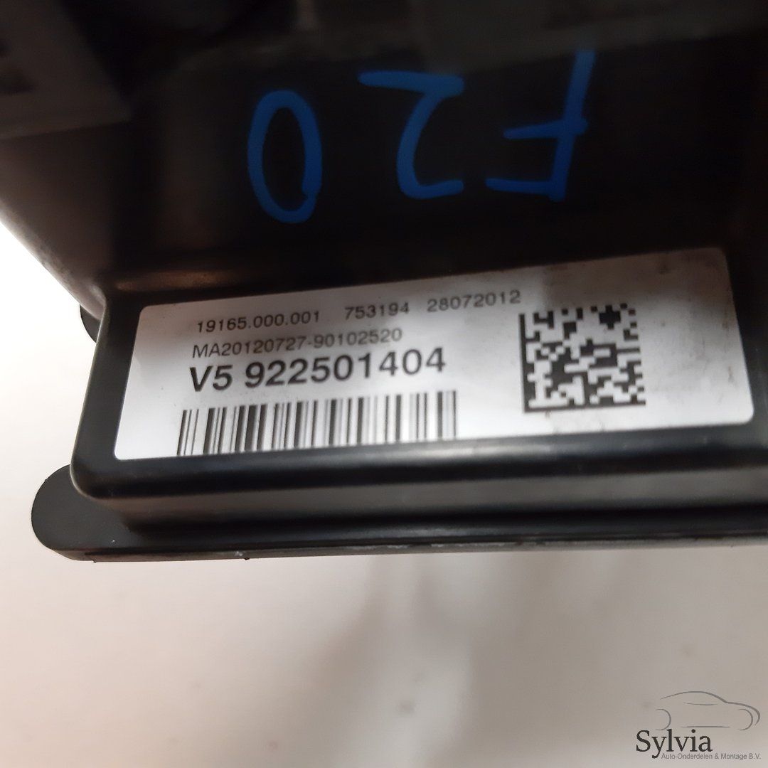 Onstekingsmodule Zekeringkast accu BMW 1 Serie F20 116i battery terminal clamp usado en Menorca foto 3