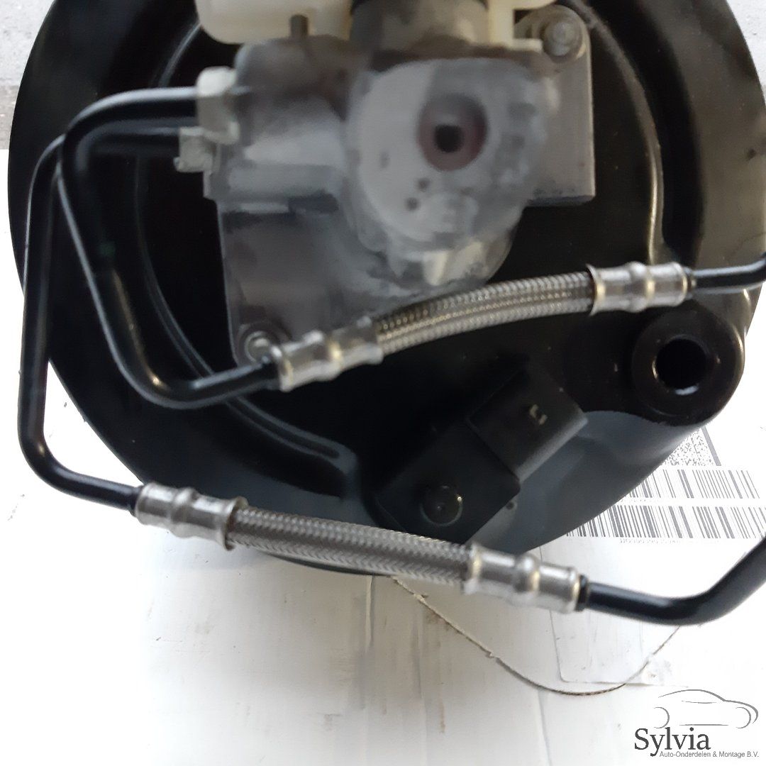 Rembekrachtiger BMW 3-Serie E90 E91 E92 E93 320d N47 N47N 6788038 brake booster usado en Menorca foto 3