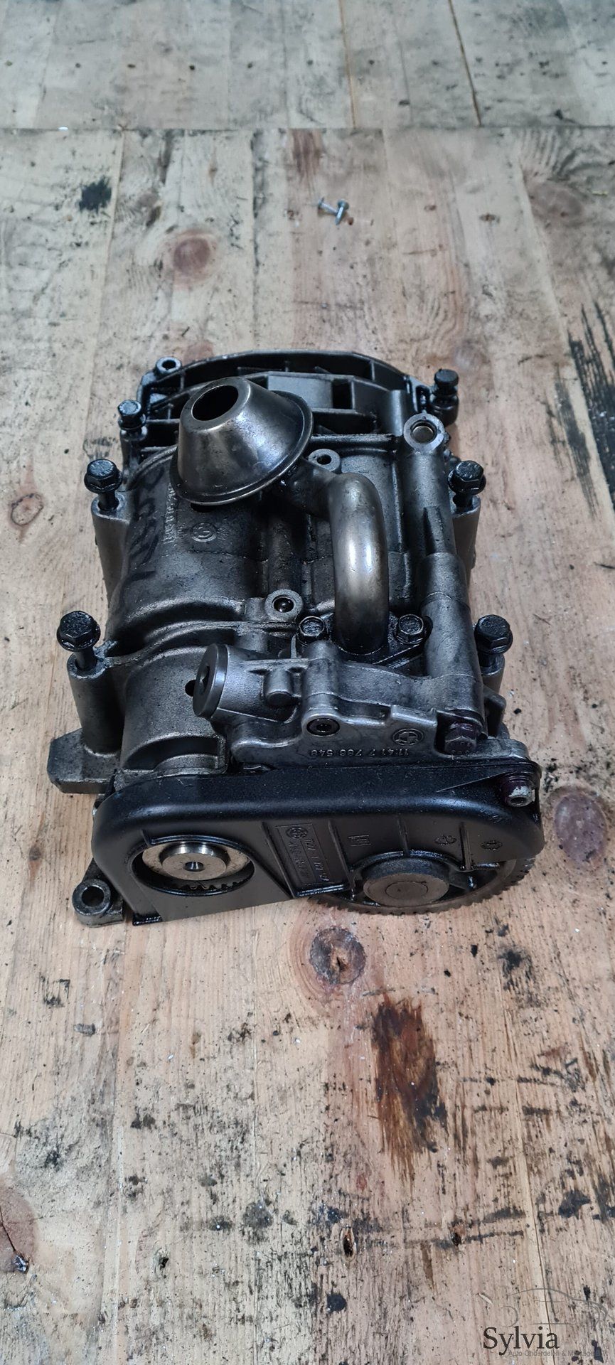 Oliepomp voor BMW met motorcode M47N 7786548 oil pump usado en Menorca