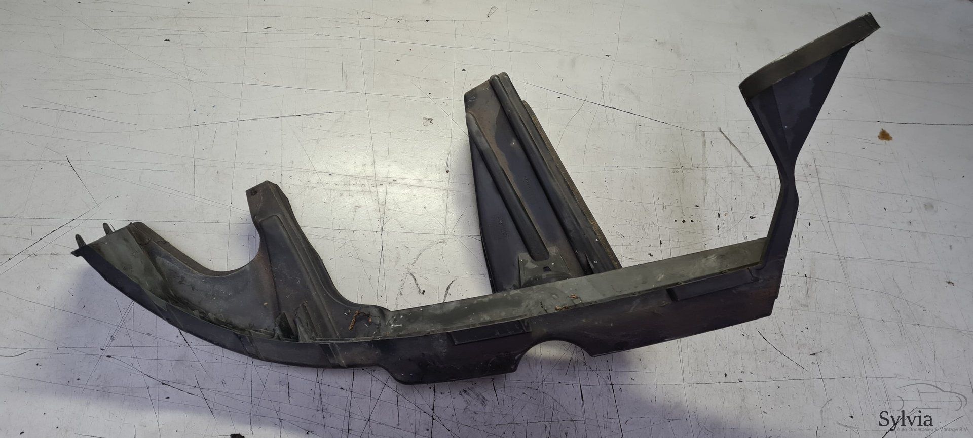 Koplamphouder rechts M - pakket BMW serie X3 E83 3414310 headlight frame single usado en Menorca