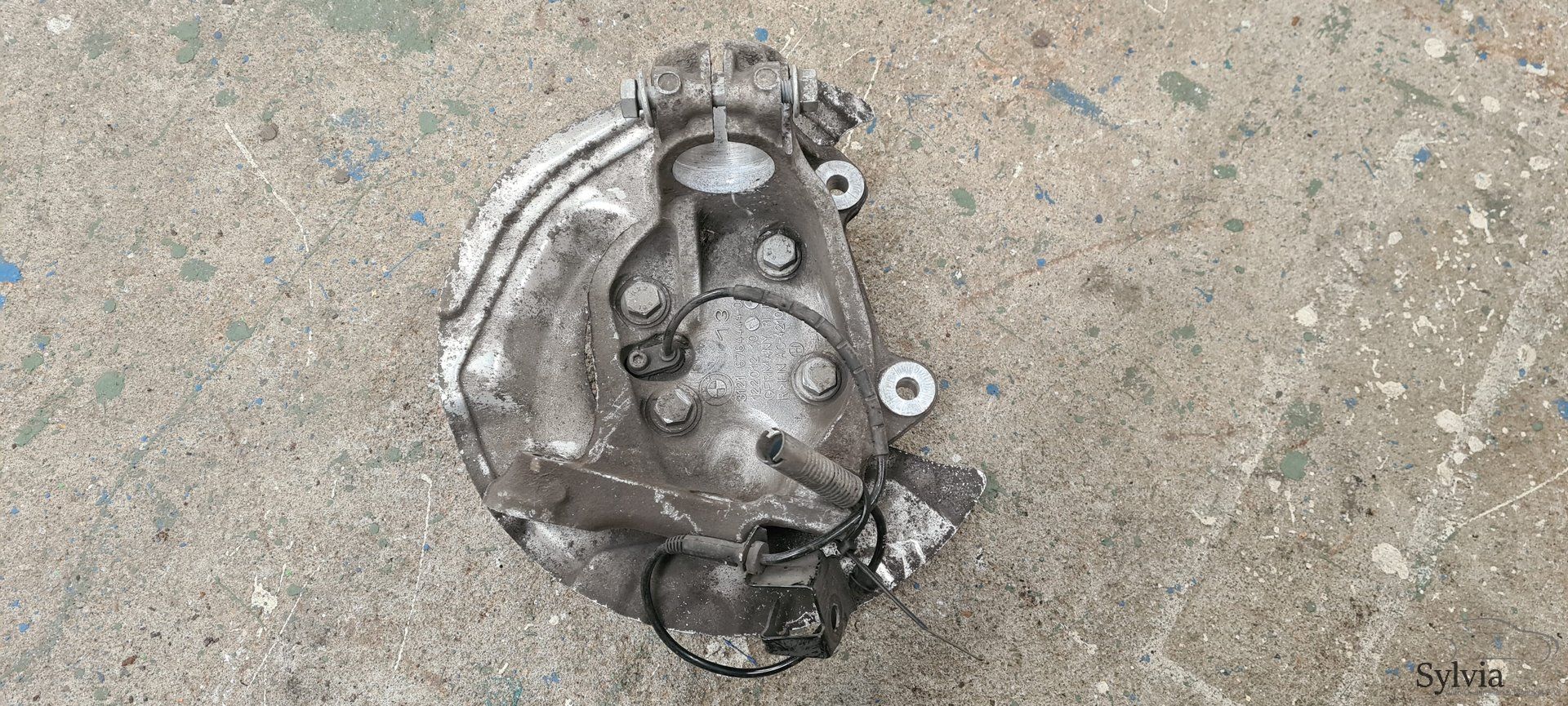 Fusee rechtsvoor BMW 1 / 3 serie E81 E82 E87 E88 E90 E91 E92 E93 31216793924 31216764444 6793924 6764444 fusee and accessories usado en Menorca foto 2